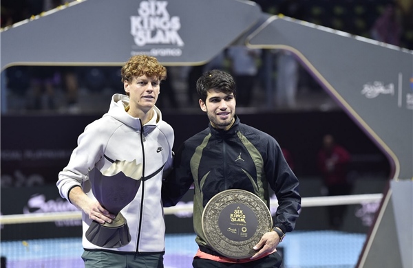 Defeating Alcaraz, Sinner successfully defends the Six Kings Slam title
