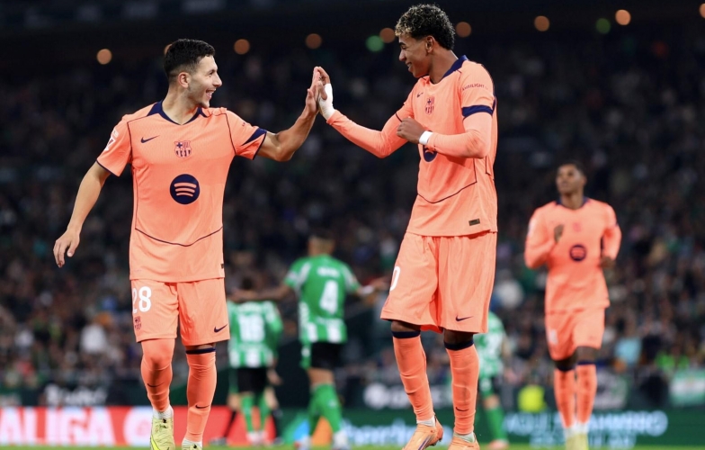 Ferran Torres scored a hat-trick as Barcelona secured the top spot in La Liga by defeating Betis