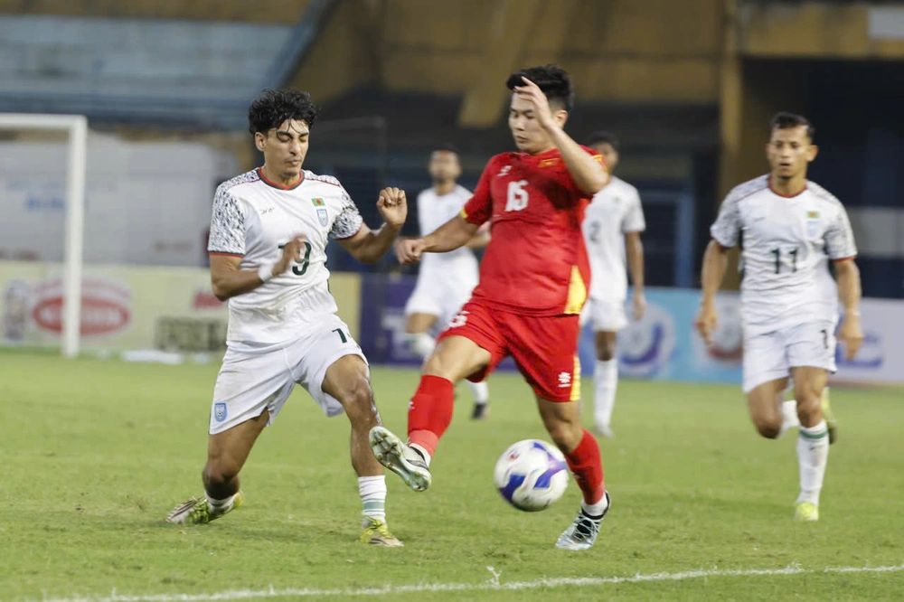HLV Bangladesh: 'Đội tuyển Việt Nam có cơ hội thắng Malaysia' - Ảnh 1. HLV Bangladesh: 'Đội tuyển Việt Nam có cơ hội thắng Malaysia' - Ảnh 1.