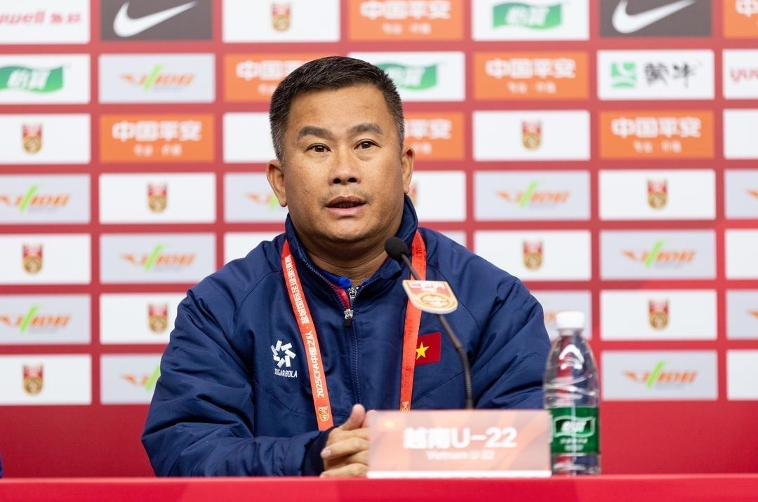 The interim head coach of the Vietnam national team unexpectedly became the chairman of a club.