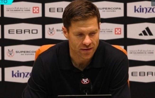 CĐV Real Madrid đòi sa thải Alonso sau thất bại cay đắng trước Barca