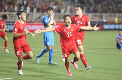 Vietnam's number one defensive midfielder ready to reunite with European coach