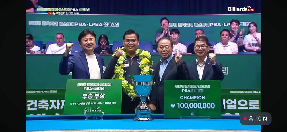 Nguyễn Trần Thanh Tạo ngược dòng hạ Sayginer, vô địch PBA Tour nhận hơn 1,5 tỷ đồng - Ảnh 1. Nguyễn Trần Thanh Tạo ngược dòng hạ Sayginer, vô địch PBA Tour nhận hơn 1,5 tỷ đồng - Ảnh 1.