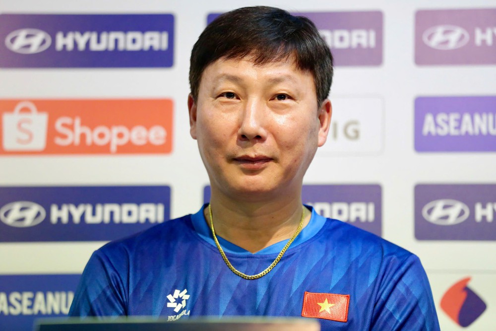 HLV Kim Sang Sik: 'Mục tiêu của đội tuyển Việt Nam là bảo vệ chức vô địch' - Ảnh 1.