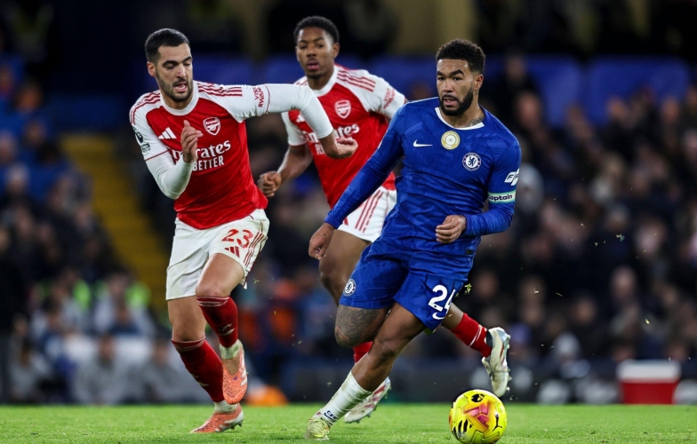 After Round 13 of the Premier League: MU & Liverpool Blossom, London Derby at its Peak