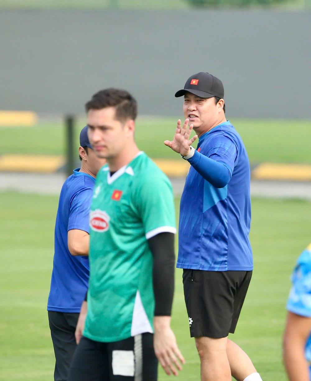 Tiêu điểm: Điểm tựa từ chốt chặn cuối - Ảnh 1.