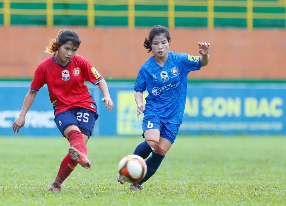 Tin nóng bóng đá Việt hôm nay 24/10: ASEAN Cup có thể đổi lịch; Trận Hà Nội FC – Ninh Bình chuyển sang sân Mỹ Đình - Ảnh 3.