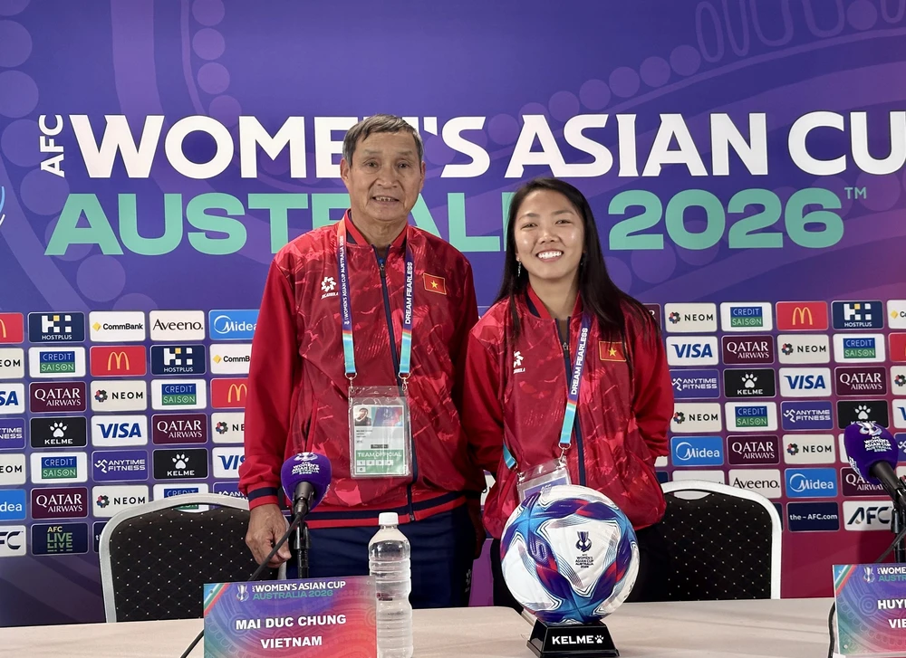 HLV phó đội tuyển bóng đá nữ Việt Nam Hoàng Văn Phúc: “Bóng đá nữ Việt Nam quyết tâm chạm đến tấm vé World Cup một lần nữa” - Ảnh 2.