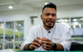 Former Malaysian player 'warns': 'Do not use 7 naturalized players against the Vietnamese national team'