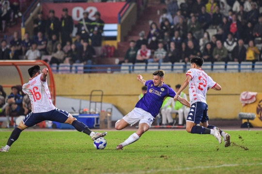 Hoàng Hên speaks up, Hanoi comfortably beats Hai Phong