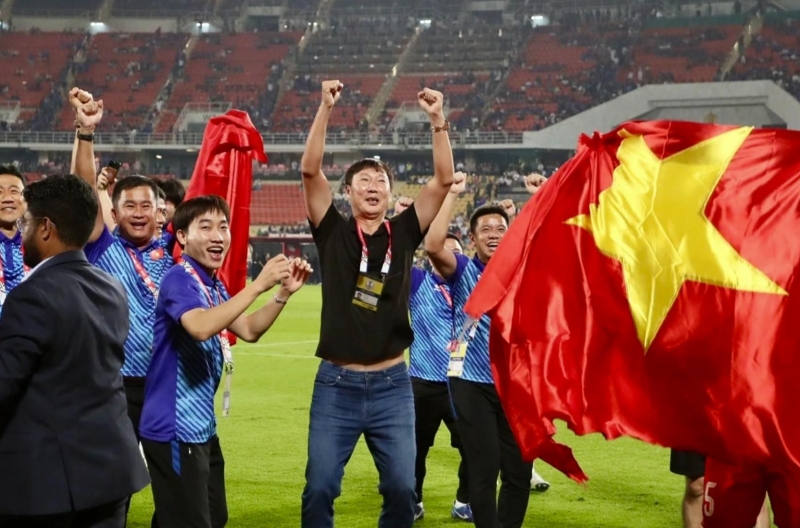 中國媒體對越南那位身高1米95的「怪物」感到驚慌失措