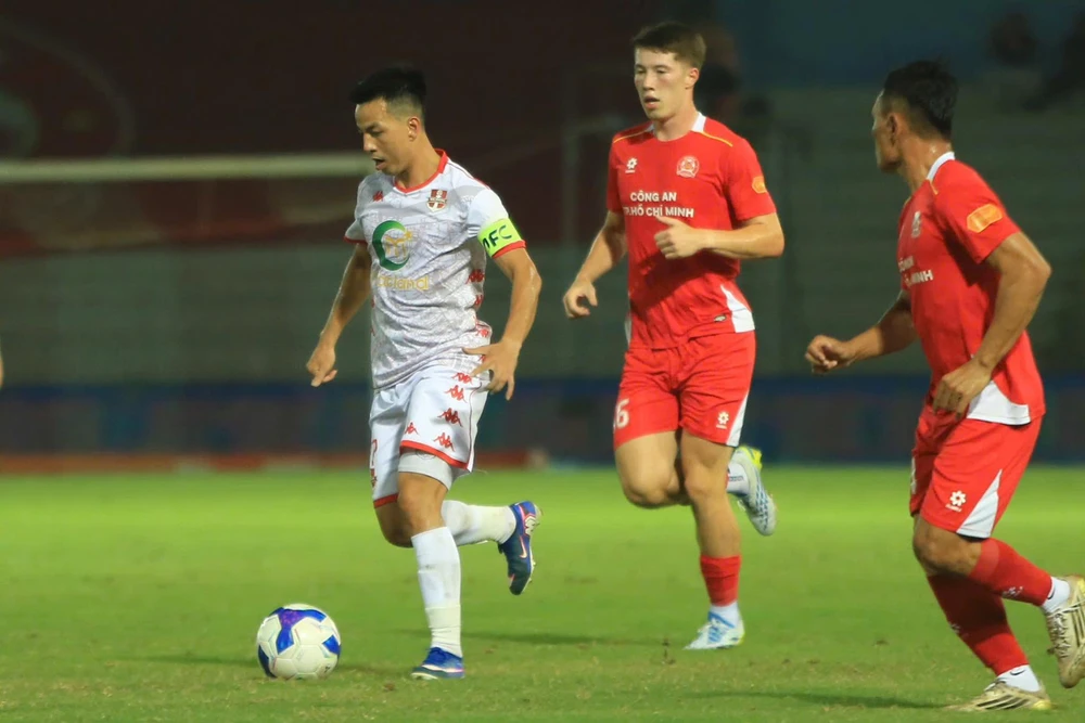 Tin nóng bóng đá Việt hôm nay 24/6: Đội tuyển Việt Nam vào guồng quay ASEAN Cup; SLNA mang đội hình mạnh dự vòng loại U21 Quốc gia - Ảnh 3. Tin nóng bóng đá Việt hôm nay 24/6: Đội tuyển Việt Nam vào guồng quay ASEAN Cup; SLNA mang đội hình mạnh dự vòng loại U21 Quốc gia - Ảnh 3.