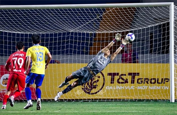 Thai Nguyen Four-Team Cup 2025: Hanoi FC stages a comeback to defeat PVF CAND 2 - 1