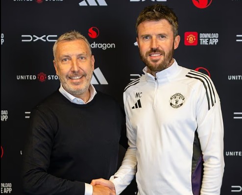 Michael Carrick chính thức trở thành HLV trưởng MU - Ảnh 2.