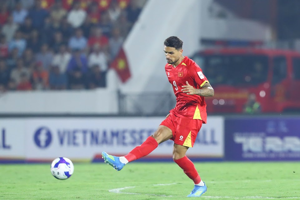 Hoàng Hên gây ấn tượng mạnh trong chiến thắng 3-1 của tuyển Việt Nam trước Malaysia. Ảnh: Hoàng Linh