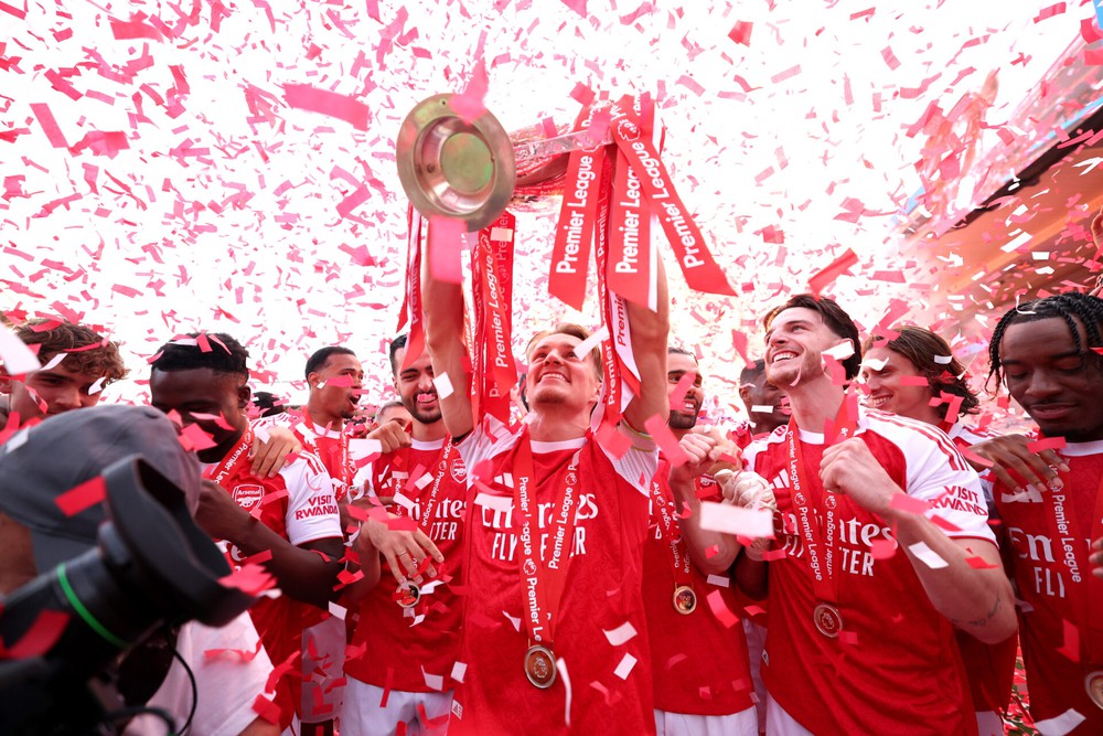 Arsenal: Giấc mơ không dừng lại ở Premier League - Ảnh 1. Arsenal: Giấc mơ không dừng lại ở Premier League - Ảnh 1.