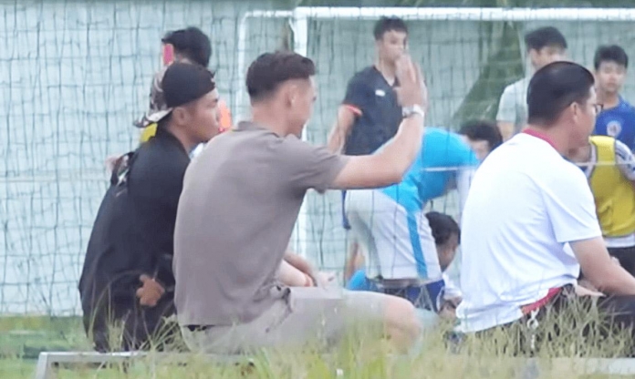 Sao Việt kiều chờ nhập tịch bất ngờ xuất hiện ở ĐT Việt Nam