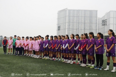 The Vietnamese national teams received gifts from VFF before the Lunar New Year.