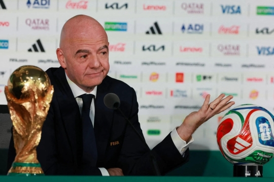FIFA puts $30 million on the table, instantly dividing the football world.