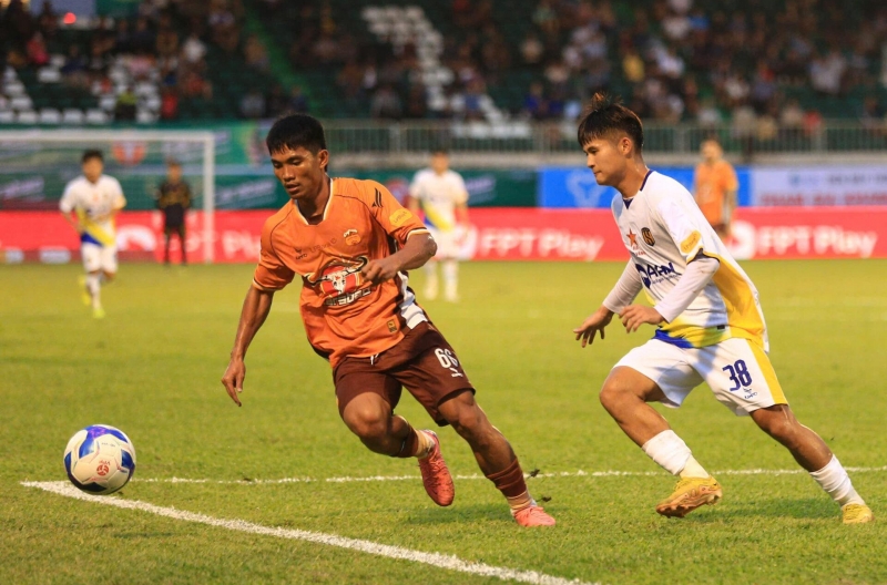 HAGL vs SLNA: Searching for the first victory