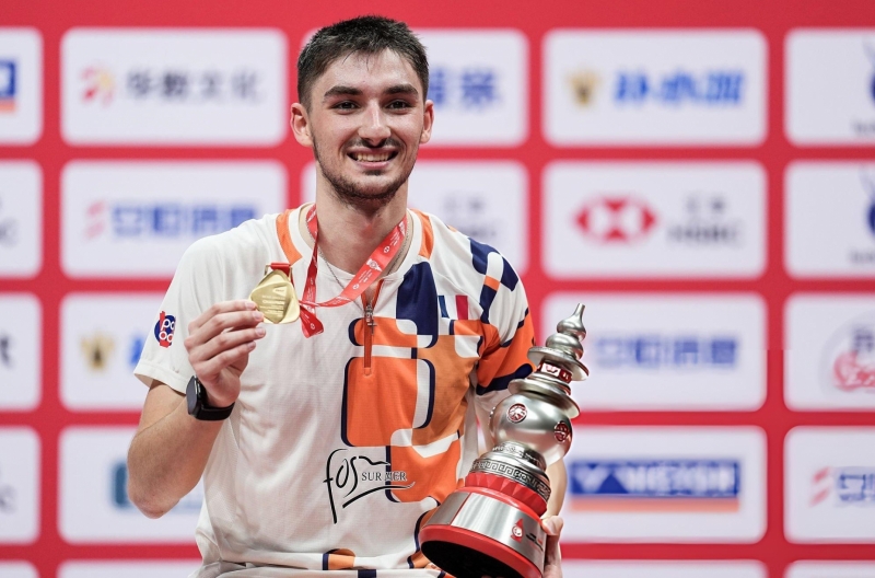 Dominating the world number one, the young European star claims the BWF World Tour Finals 2025 title
