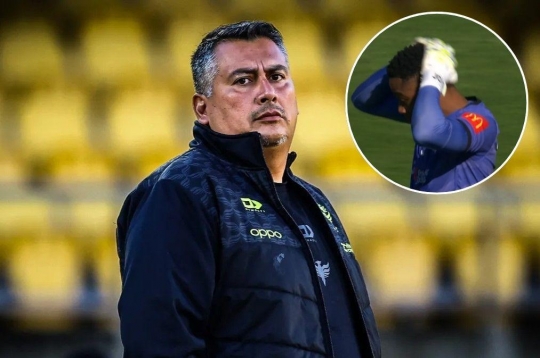 Unbelievable own goal, goalkeeper causes coach to resign immediately after the match