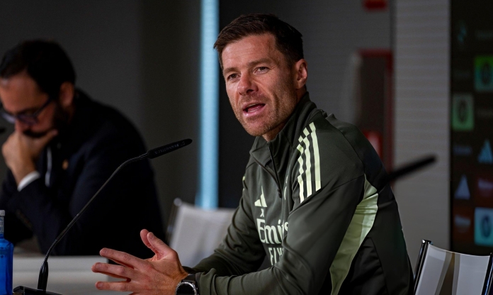 HLV Alonso háo hức tột độ trước trận derby Madrid