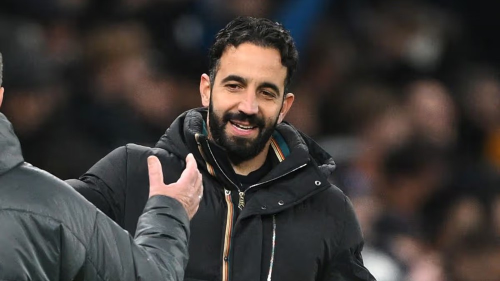 Bài toán khó của Michael Carrick tại MU mà Ruben Amorim chưa từng gặp - Ảnh 3.