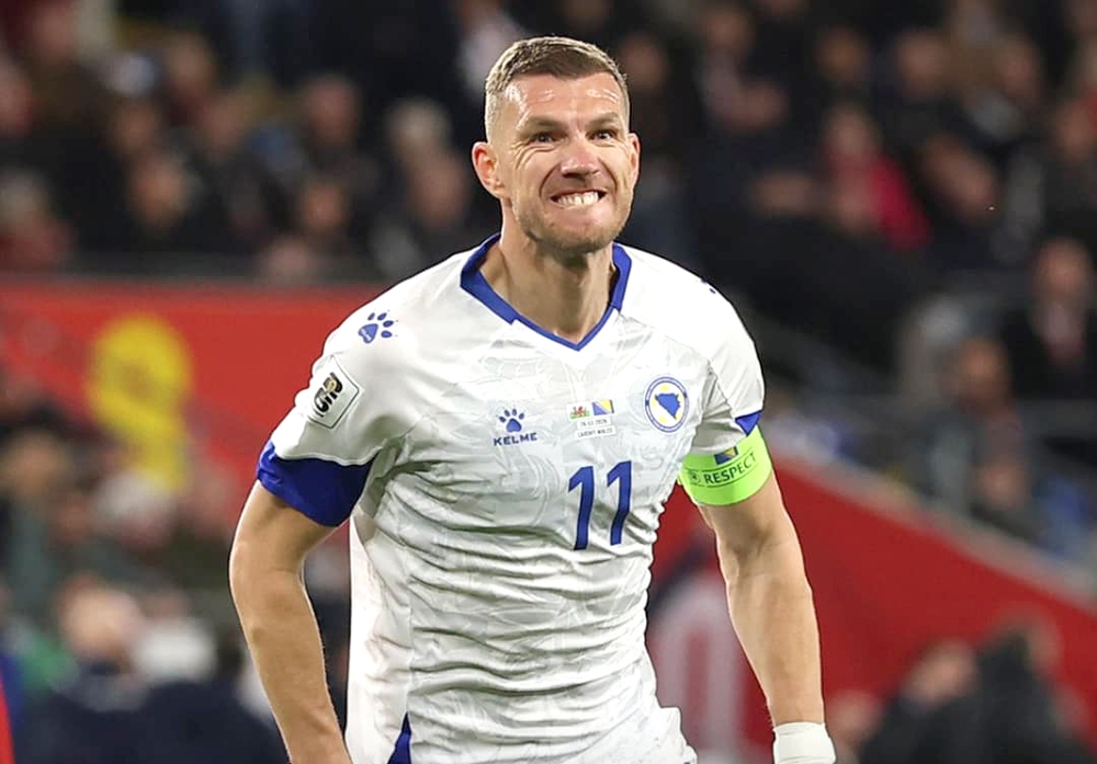 Trước trận Bosnia – Italy: Người Italy đang rất sợ Dzeko - Ảnh 1. Trước trận Bosnia – Italy: Người Italy đang rất sợ Dzeko - Ảnh 1.
