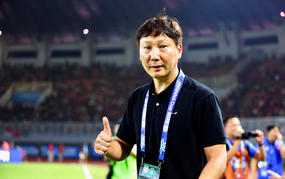Coach Kim Sang Sik's Black Shirt: A Joke After Victory or Belief in Lucky Factors?