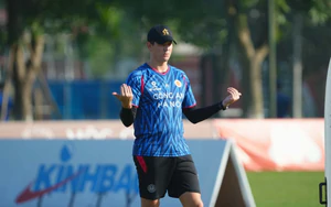 Goalkeeper coach of Hanoi Police FC: "Dead balls" are now deciding games from the World Cup to the V.League