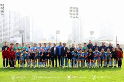 Vietnam women's national team receives a morale boost before Lunar New Year