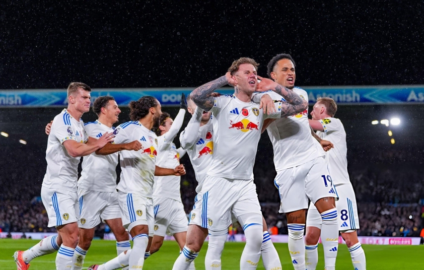 Đả bại West Ham, Leeds tìm lại niềm vui chiến thắng 728213