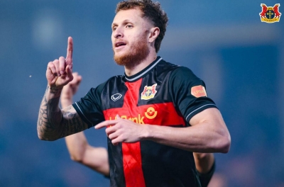 Brazilian striker scores a stunning free kick, nearing Vietnamese citizenship