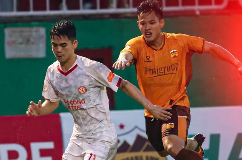 Overseas Vietnamese player scores, HAGL secures first win in V-League