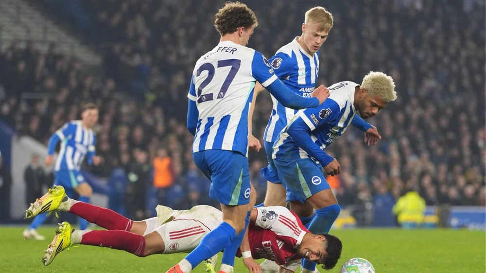 Arsenal mưu cầu sự thực dụng thay vì một lối đá đẹp  - Ảnh 2.