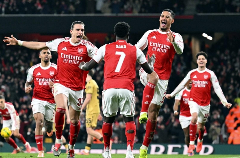 Arsenal narrowly reached the League Cup semi-finals, setting up a big clash with Chelsea