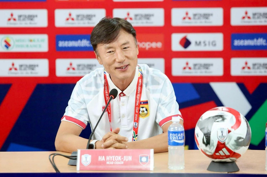 After a series of defeats to Vietnam, the South Korean coach has been officially dismissed.