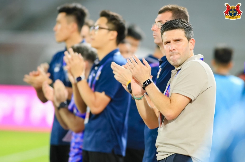 Spanish coach honored for the first time in Vietnam