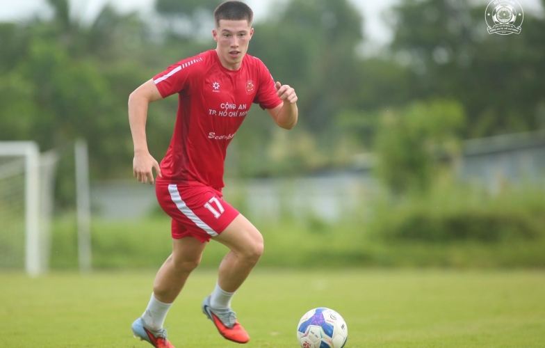 The 1.90m tall Vietnamese overseas striker is quickly adapting to his new club.