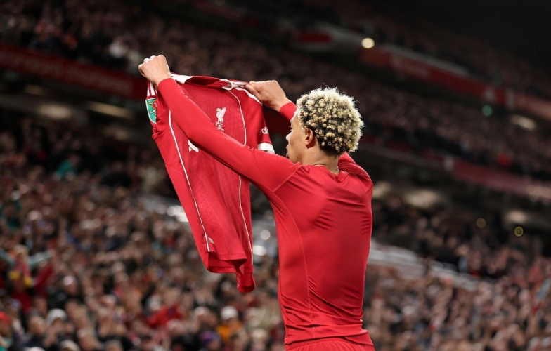 Ekitike is not afraid to compete with Isak and admits being disappointed for his over-the-top celebration