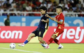 Hot Vietnamese football news today 10/8: Vietnam national team leads ASEAN Cup group stage in fair play; SHB Da Nang recruits a defender developed from HAGL.