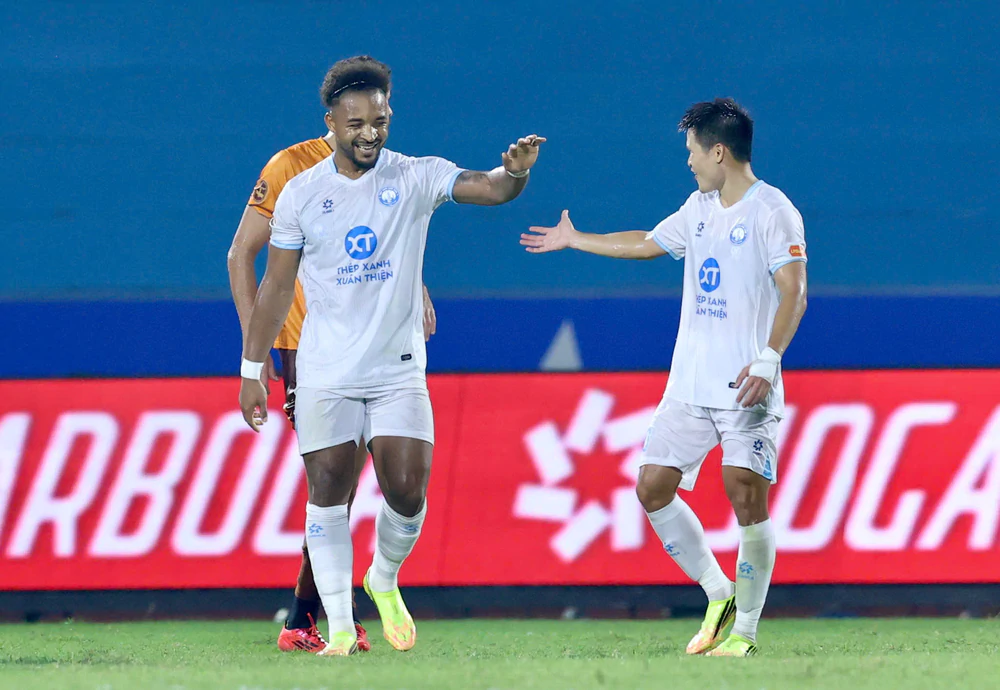 Vòng 1 LPBank V-League 2026/27: Xuân Son đưa Nam Định lên đỉnh - Ảnh 1. Vòng 1 LPBank V-League 2026/27: Xuân Son đưa Nam Định lên đỉnh - Ảnh 1.