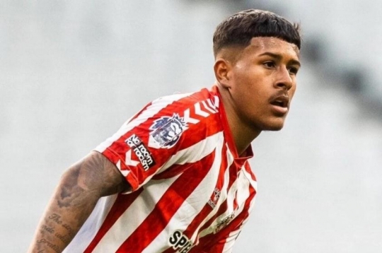 Bangladesh unexpectedly excludes foreign-born player ahead of match against Vietnam national team.