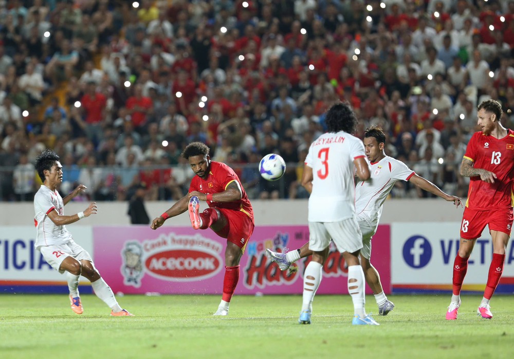 Đội tuyển Việt Nam lấy công bù thủ để chinh phục ASEAN Cup  - Ảnh 1.