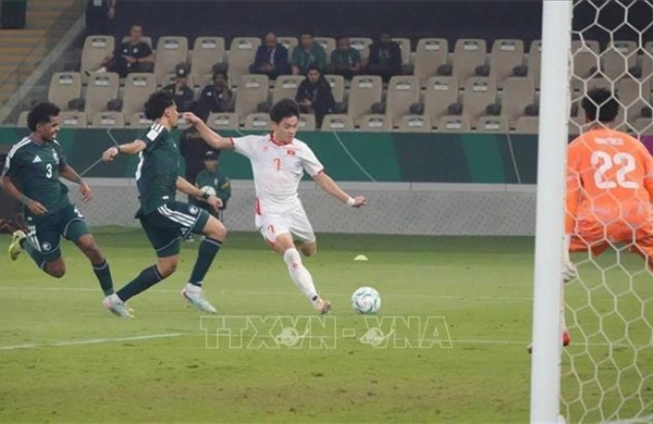 FIFA praises Vietnam U23: 'Fly like Trung Kiên, shoot like Đình Bắc'