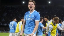 Two former Manchester players scored as Napoli defeated Inter to reclaim the top spot in Serie A.