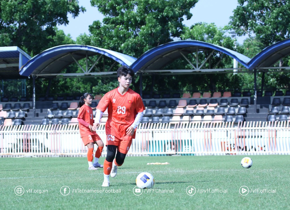 Tiền vệ U20 Việt Nam: 'Nhật Bản mạnh về ban bật' - Ảnh 1. Tiền vệ U20 Việt Nam: 'Nhật Bản mạnh về ban bật' - Ảnh 1.