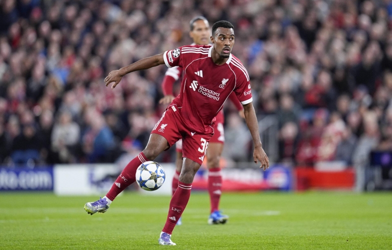 &#39;Liverpool&#39;s &#34;super midfielder&#34; leaves doubt over playing against MU