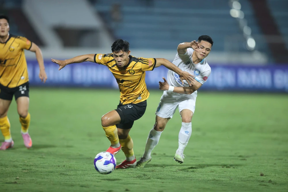 Tin nóng bóng đá Việt hôm nay 17/3: Hai đội tuyển vào top đề cử tại Giải thưởng Cống hiến; FIFA gỡ án cấm chuyển nhượng cho CLB Thanh Hóa - Ảnh 2.